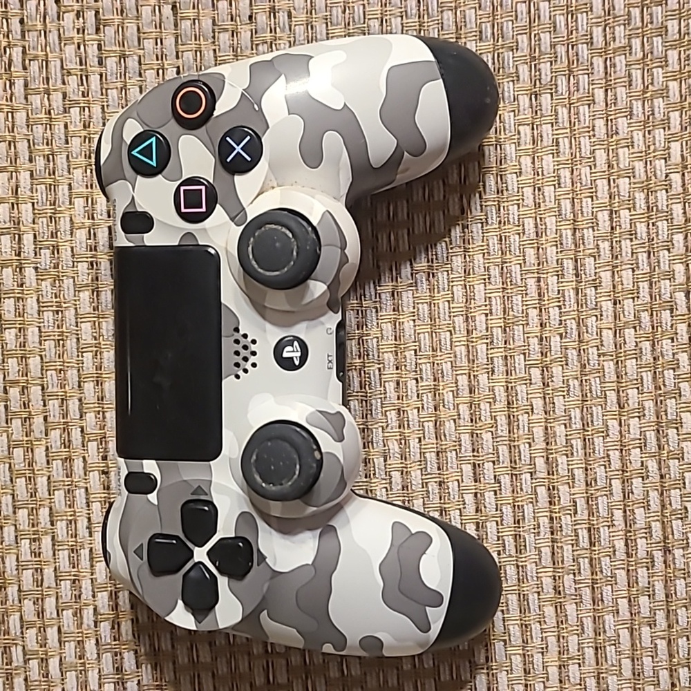 GENUINE SONY PLAYSTATION 4 PS4 CAMO WIRELESS CONTROLLER CUH-ZCTIU - NOT TESTED